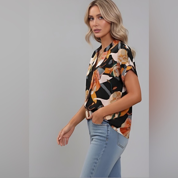 Floral Print Batwing Sleeve Blouse - Picture 2 of 6